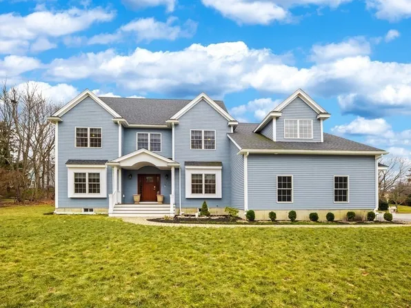 14 Scotland Rd, Lexington, MA 02420
