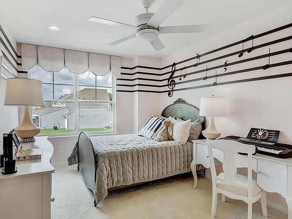 4th image of 18 Basin Cove Way #T282