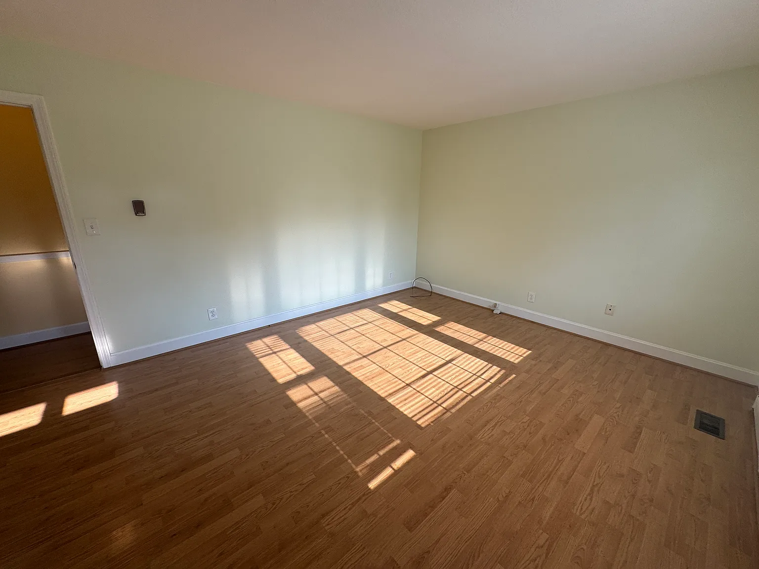 3 bed, 1.5 bath, 1508 sqft, $1,700 — Photo 3