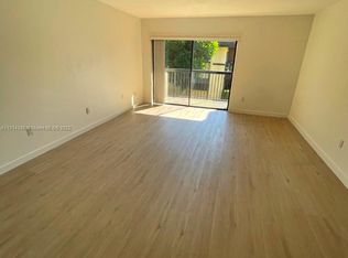 7975 SW 86th St APT 227, Miami, FL 33143