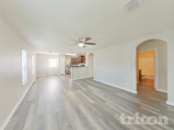 2nd image of 6803 Luckey Tree