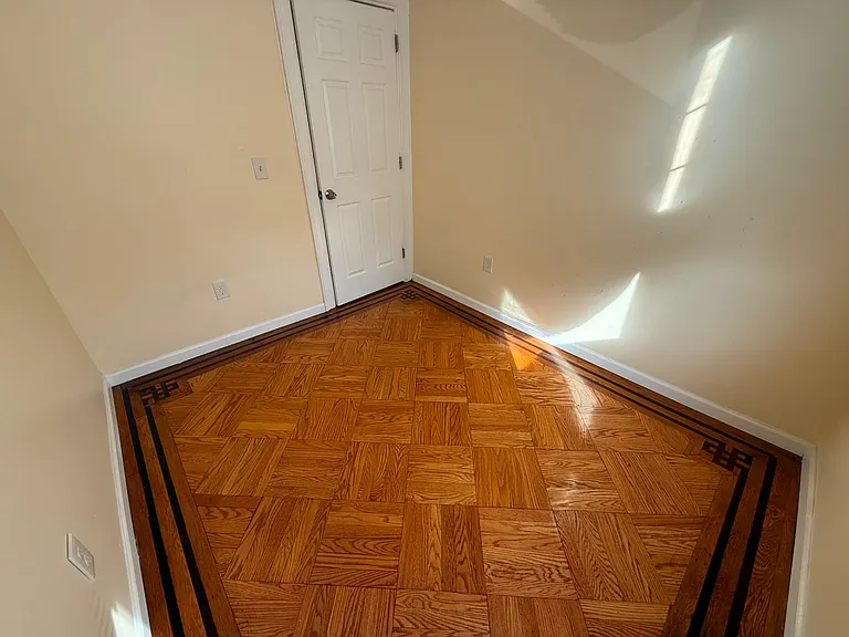 198 Danforth Ave #2E — Photo 11