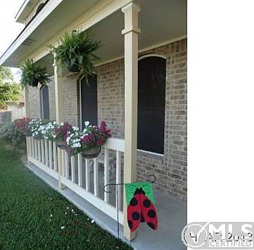 Texas covered front porch.