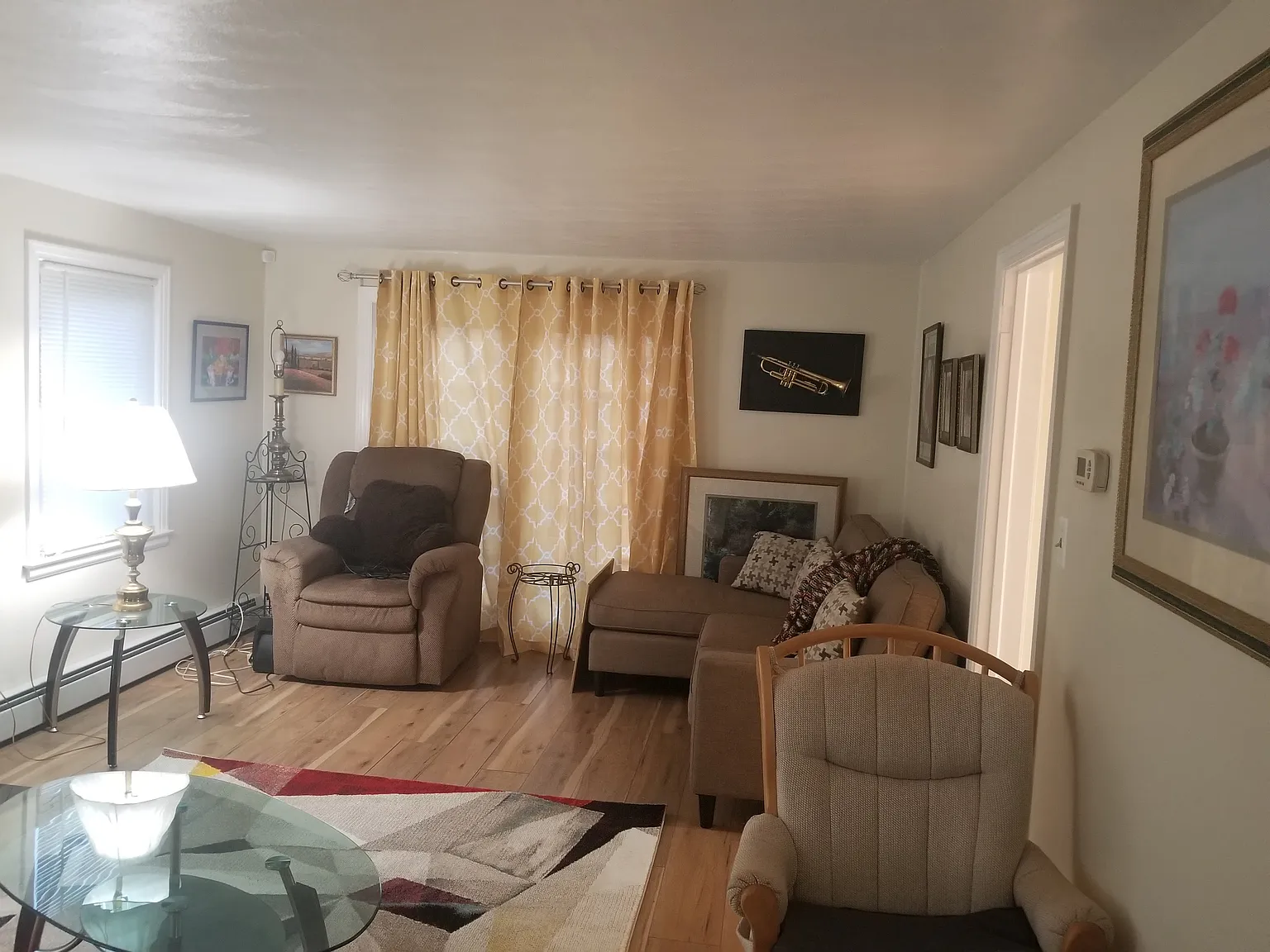 3 bed, 2.5 bath, 1716 sqft, $2,500 — Photo 2