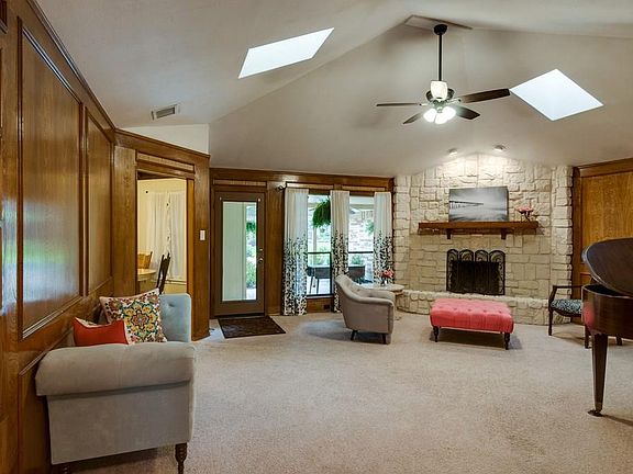 4th image of 2016 Hickory Hollow Ln