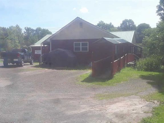 3rd image of 73 Meredith St