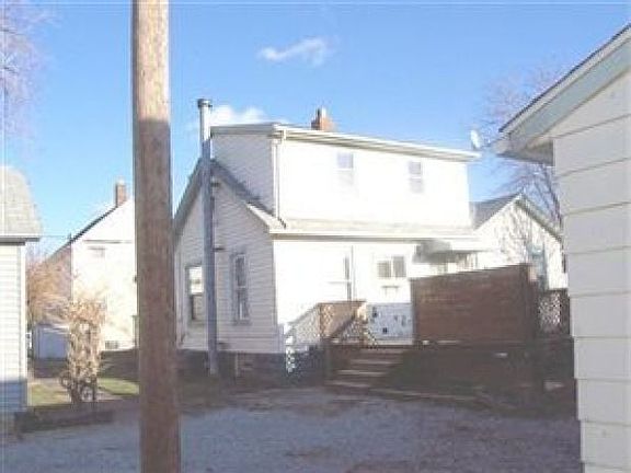 3rd image of 216 1/2 Delaware Ave