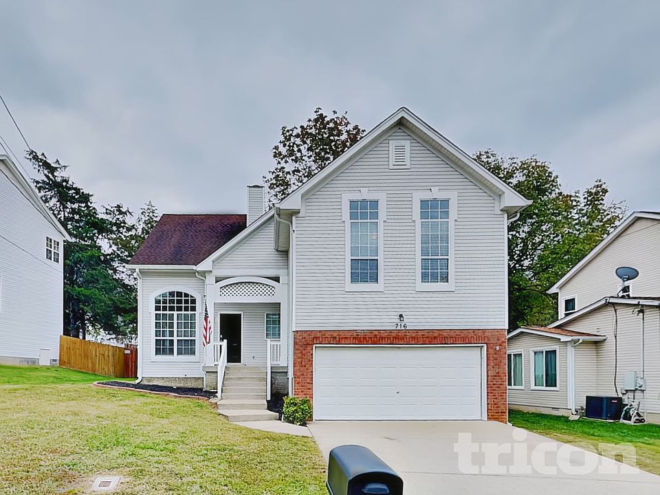 1st image of 716 Hallcrest Ct