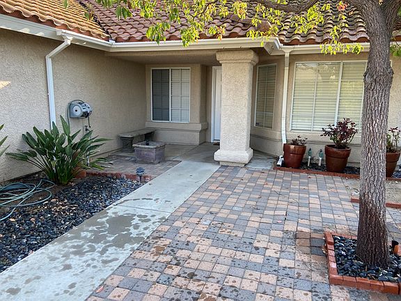 3rd image of 316 Dove Ct
