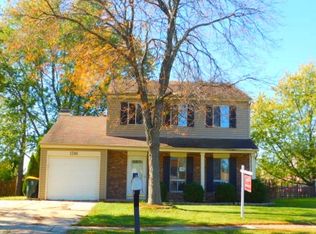 1396 Bow String Ct, Carol Stream, IL 60188