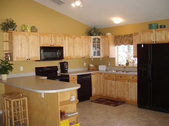 2nd image of 230 Azalea St