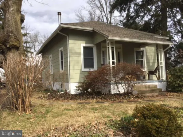137 Matthews Ave, Doylestown, PA 18901