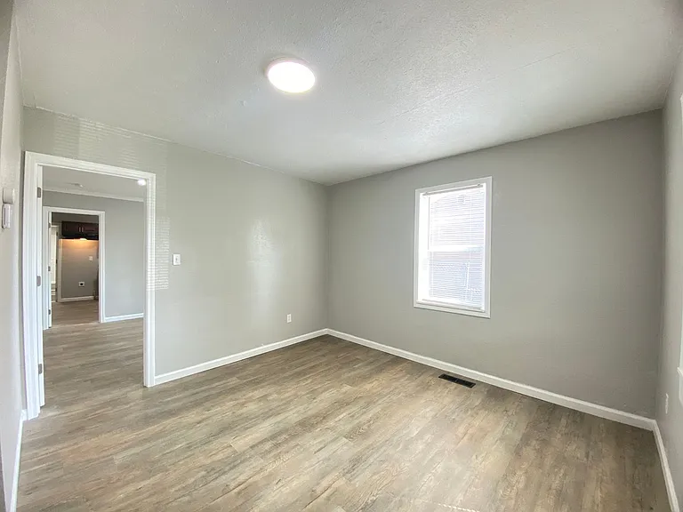 3217 Finley St — Photo 6