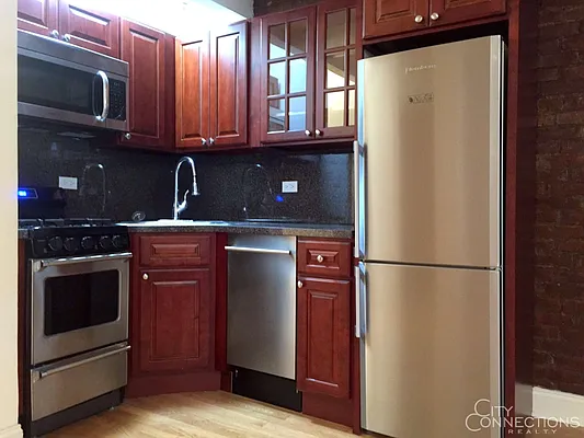 Rented by City Connections Realty | media 54