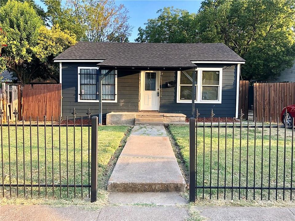 1st image of 1108 E Davis Ave