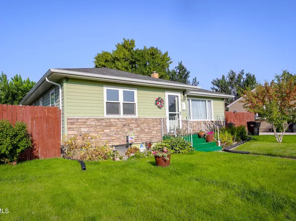 505 12th Ave W, Williston, ND 58801