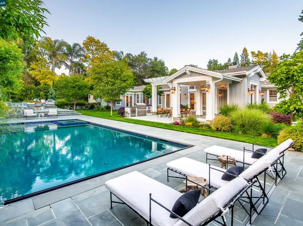 3958 S Peardale Dr, Lafayette, CA 94549