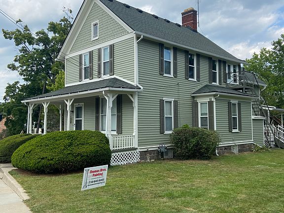 3rd image of 801 S Main St #1
