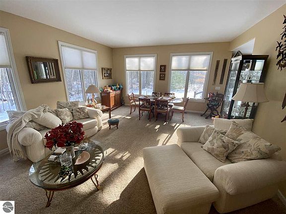 5th image of 129 Davidsen Shores Dr