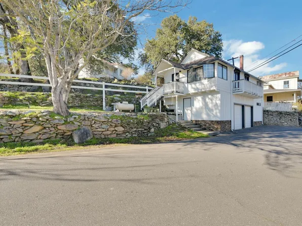 1380 Finnegan Ln, Angels Camp, CA 95222