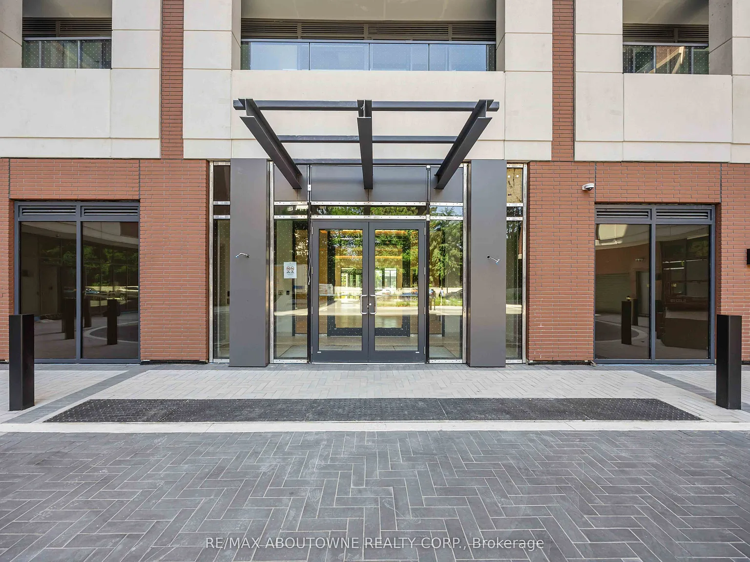 1 bed, $2,100 — Photo 2