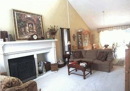 Living Room / Unfurnished
