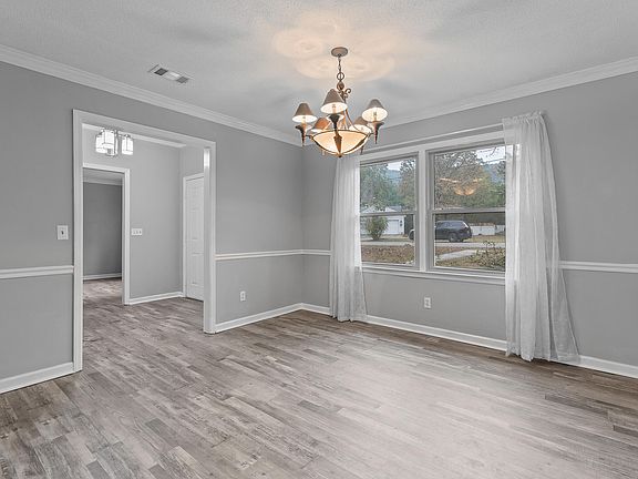 4th image of 445 Canyon Park Dr