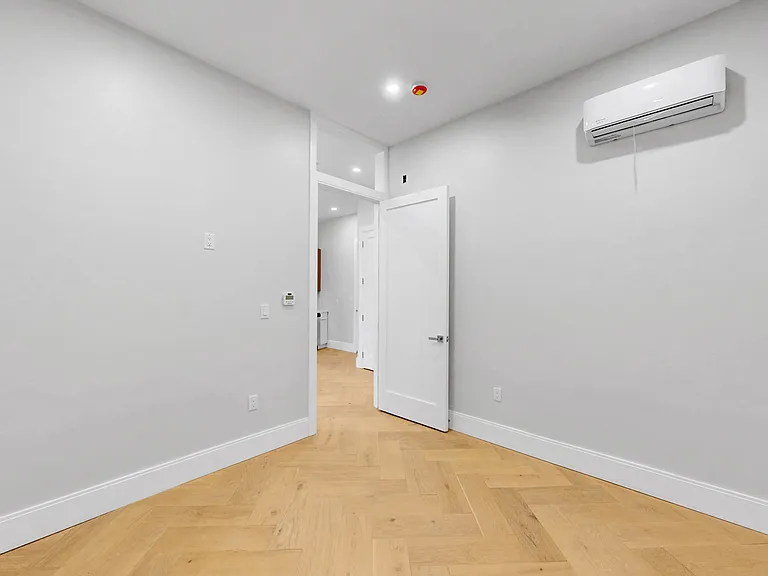 1 Jackson St #202 — Photo 8