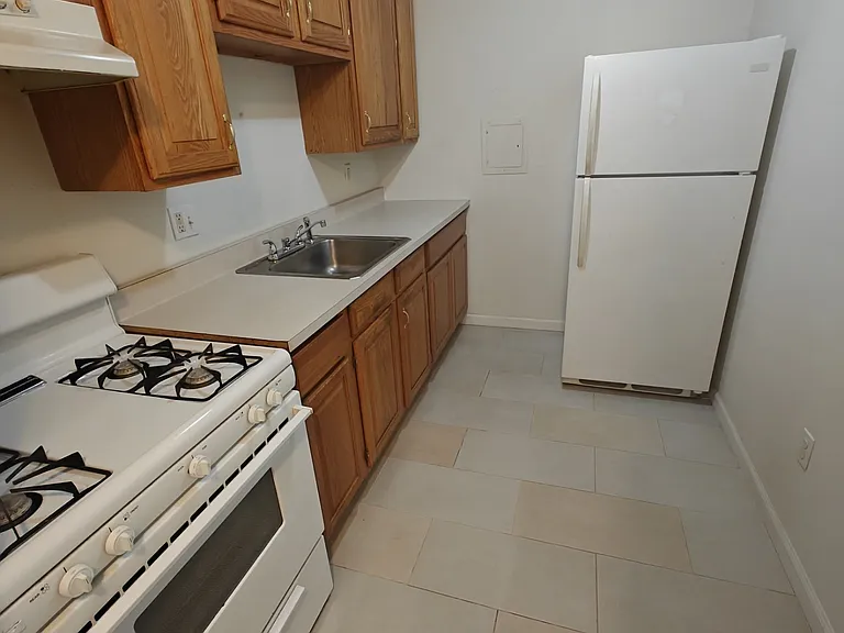 3909 Gwynns Falls Pkwy — Photo 7