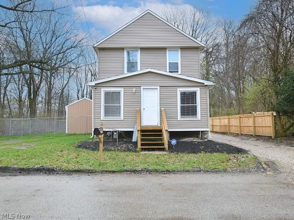 1422 W 30th St, Ashtabula, OH 44004