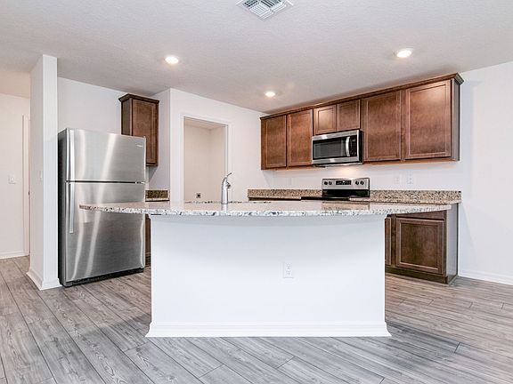 4th image of 1668 Wynford Cir