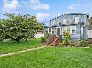 600 Little East Neck Rd, West Babylon, NY 11704