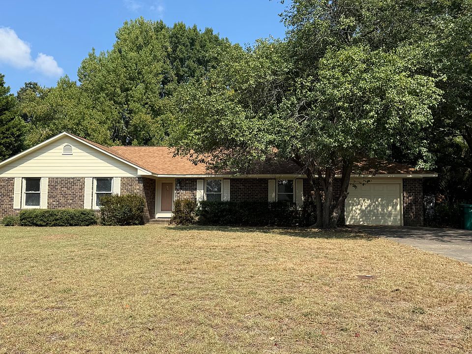 1st image of 711 Longwood Dr