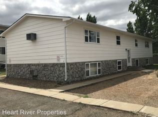 401 7th St SW APT 2, Dickinson, ND 58601