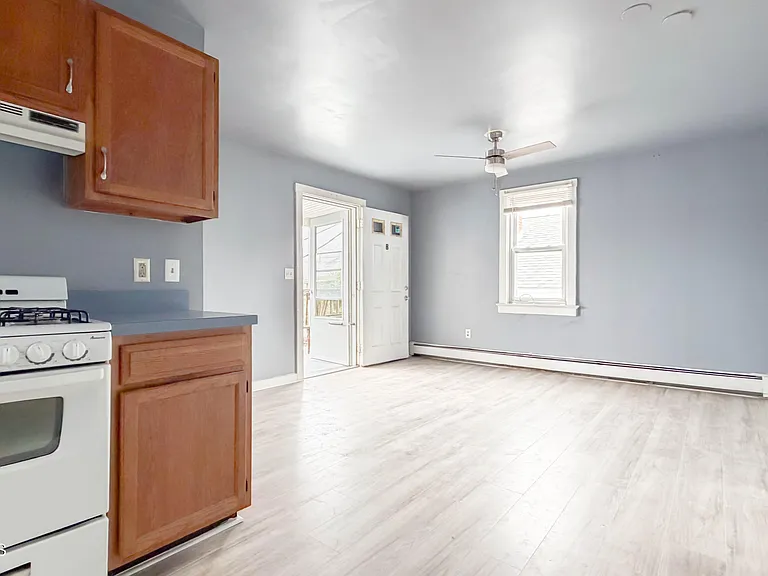 13 Decatur Ave #B — Photo 12