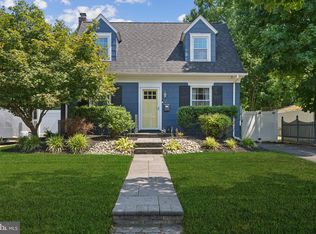 214 4th St, Palmyra, NJ 08065