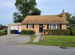 2251 Locust Ln, York, PA 17408