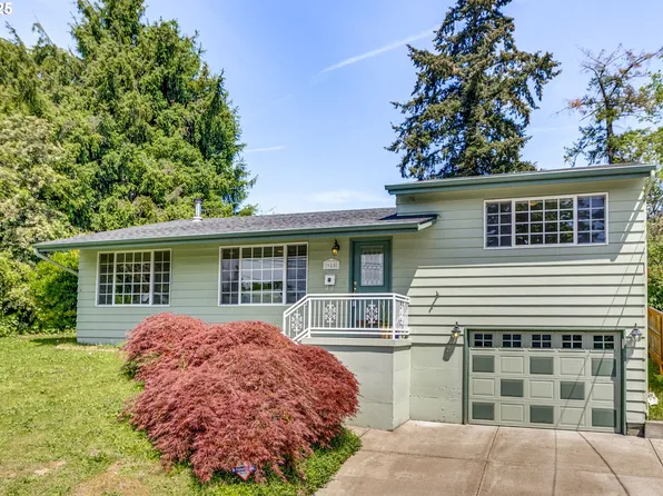 985 Cornell Ave, Gladstone, OR 97027