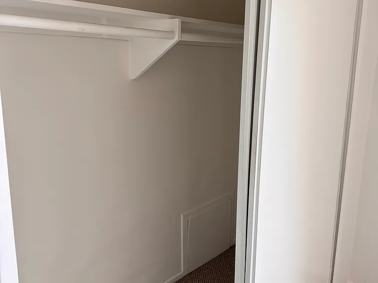 1344 N Columbus Ave #11 — Photo 8