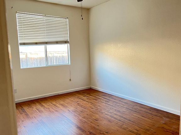5th image of 530 N Cawston Ave