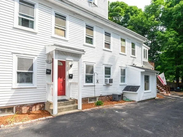 5 Cedar Ct #A, Amesbury, MA 01913