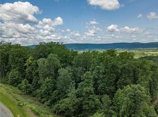 5320 Saucon Ridge Rd, Coopersburg, PA 18036