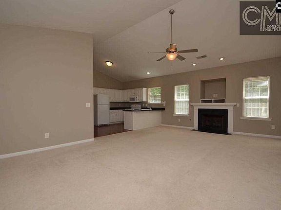 3rd image of 172 Twin Oaks Ln