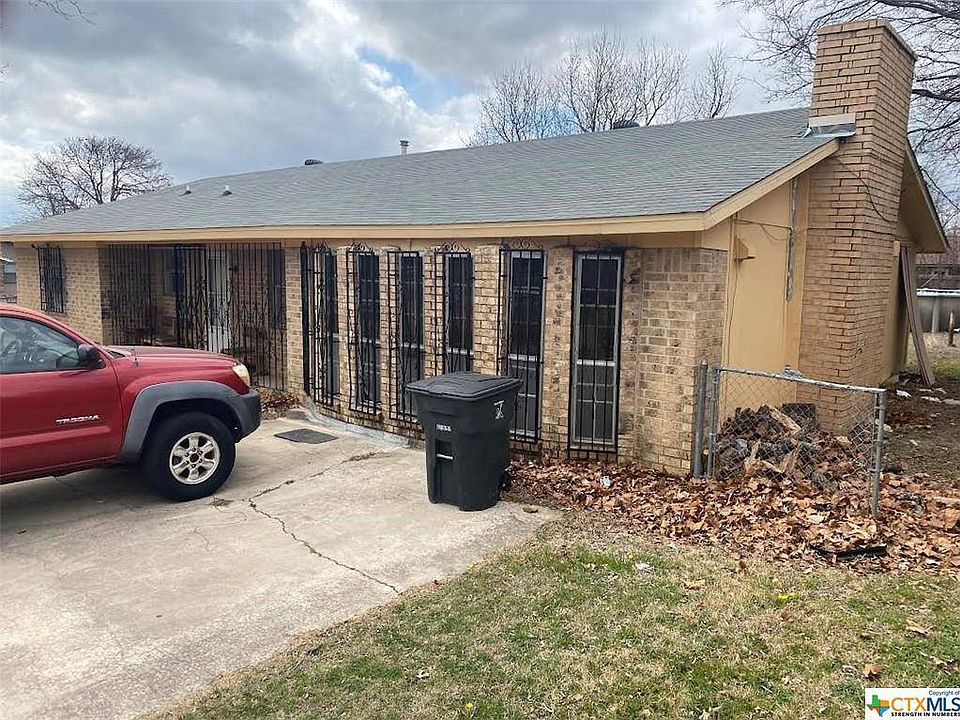 1st image of 2313 Daisy Dr