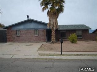 8425 E Ruby Dr, Tucson, AZ 85730