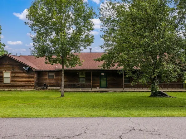 17 Oak Creek, Conway, AR 72032