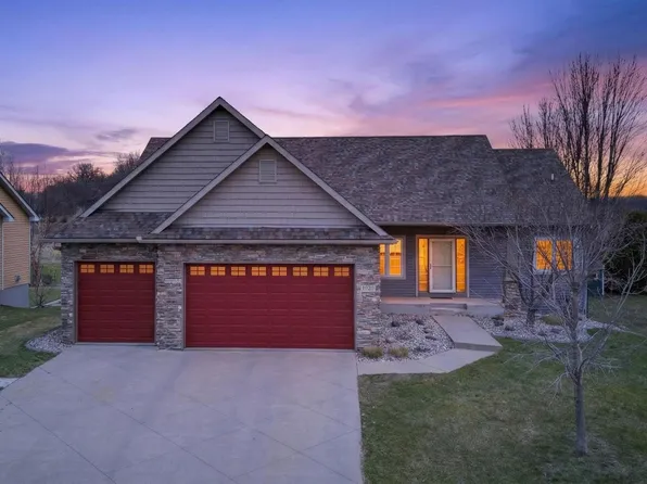1020 Provence Ln, Belle Plaine, MN 56011