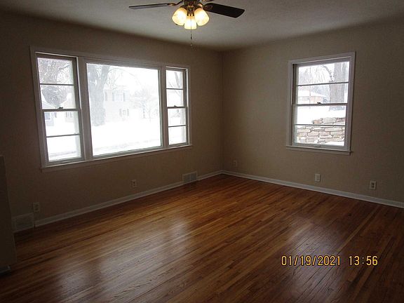4th image of 410 Sylvan St