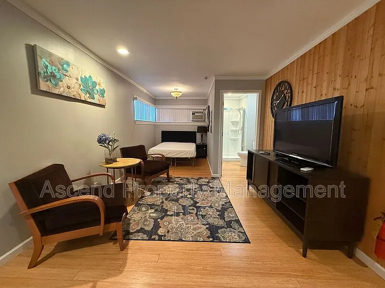 47 Shirley Dr — Photo 2