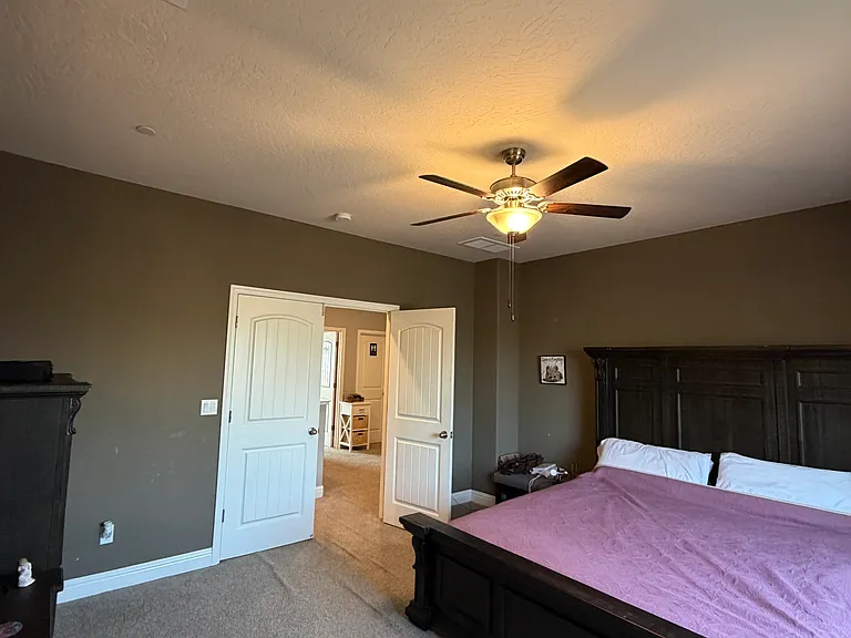 3486 N Clover Ave — Photo 12